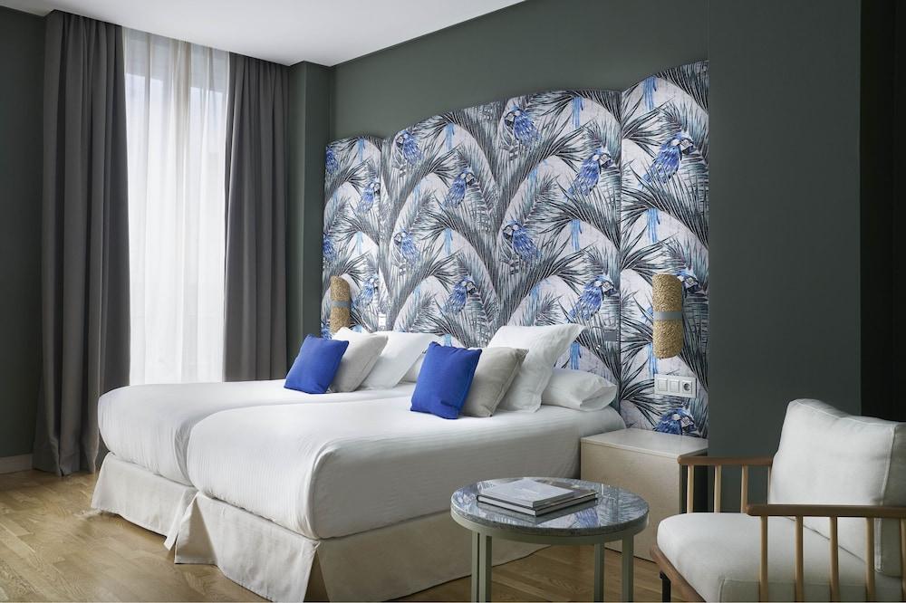 Superior Room with Balcony Single Use