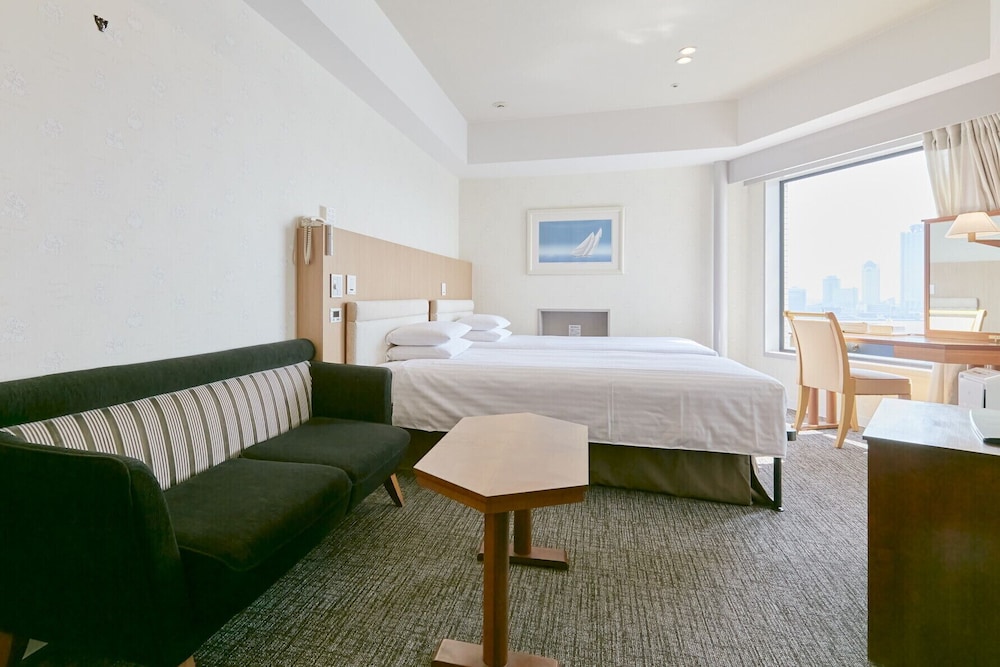 EXECUTIVE, TWIN BEDS