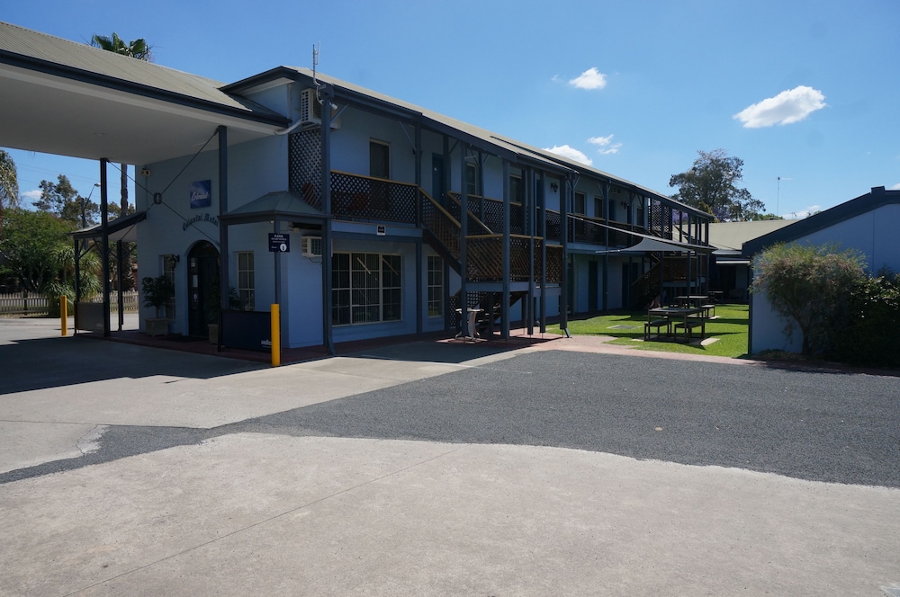Colonial Motel 5/53