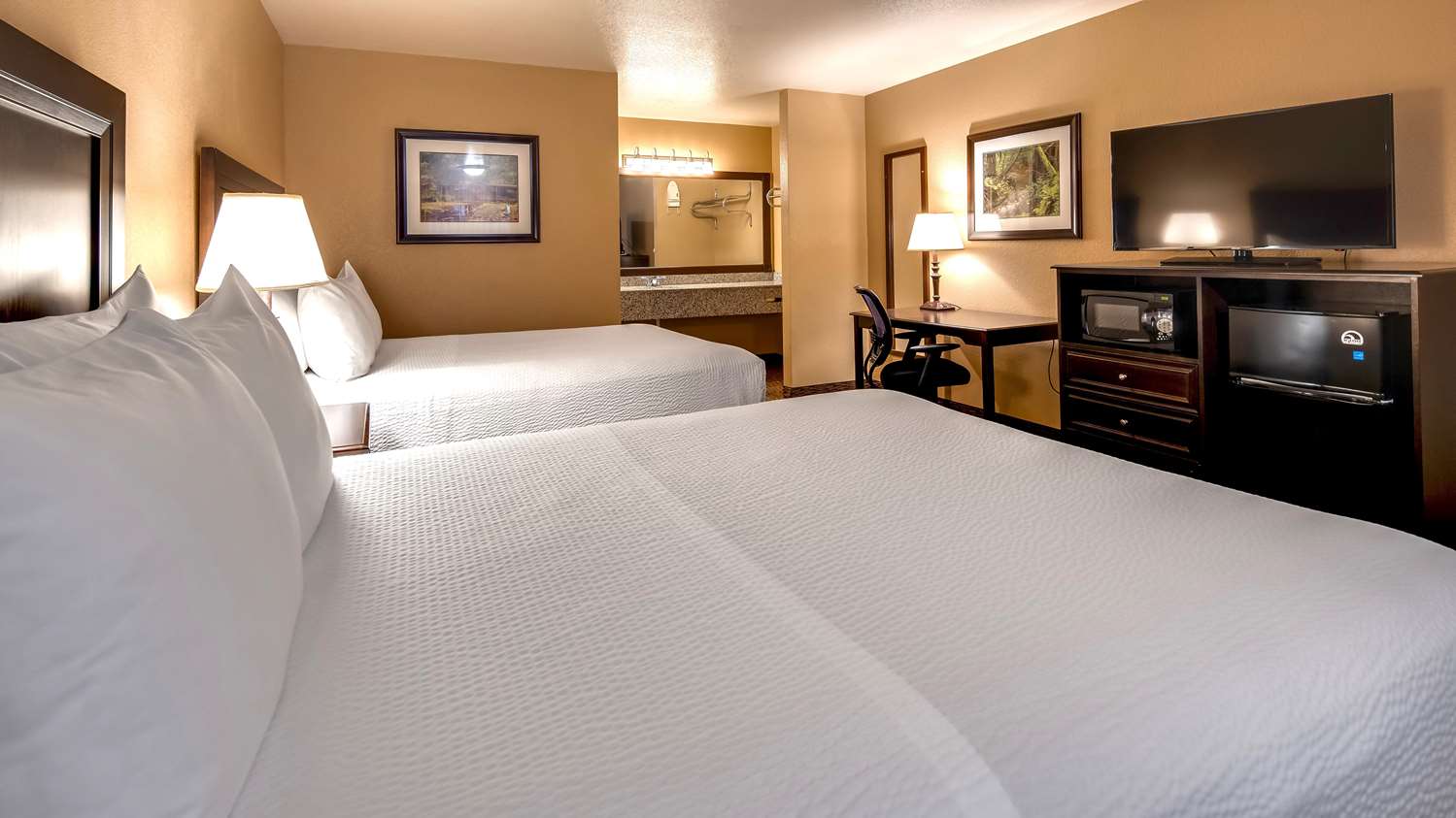 Room, 2 Queen Beds