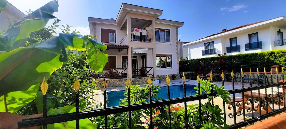 The Wind Sycamore Holiday Villas in Belek 1/39
