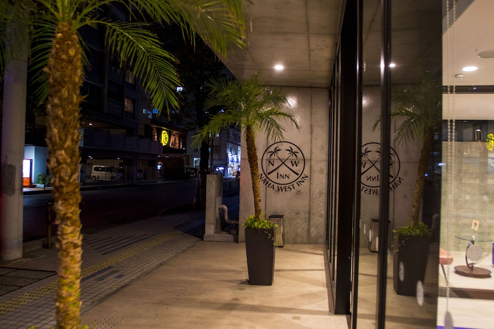 Naha-West Inn 69/72