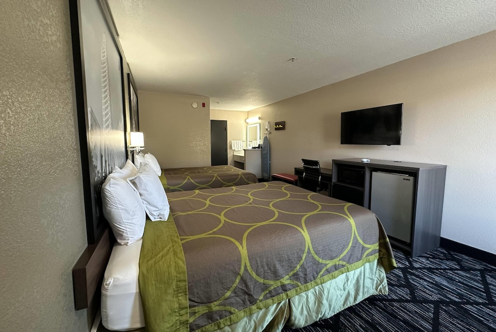 Super 8 by Wyndham Kinder/Coushatta near Casino 29/38
