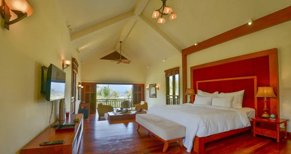 4 Bedrooms, Pool, Villa, Beach Front