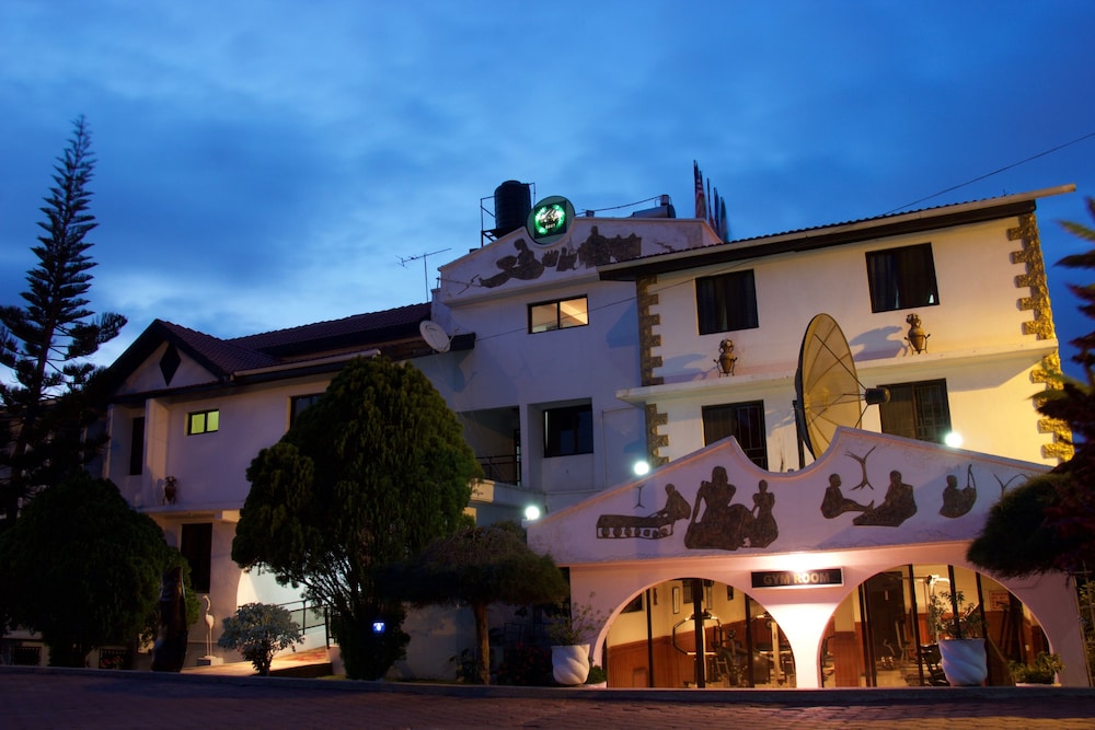 Hill View Hotel Mccarthy Hills 4/67