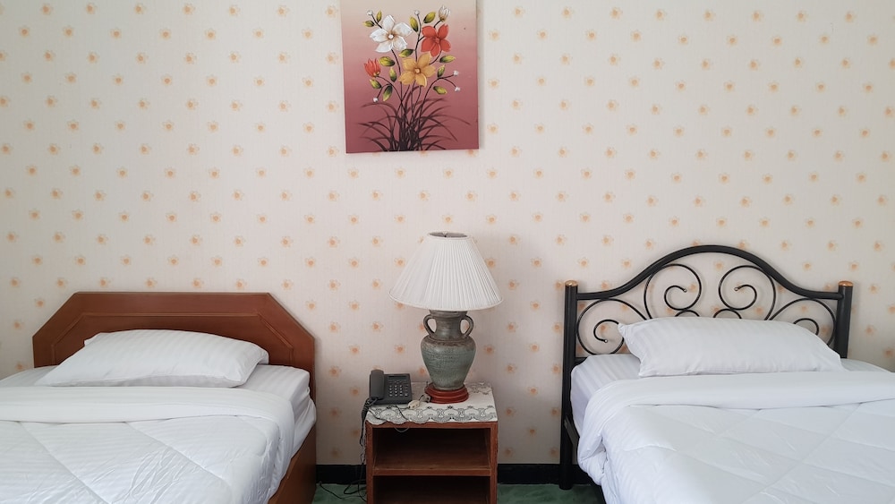 STANDARD, TWIN BEDS