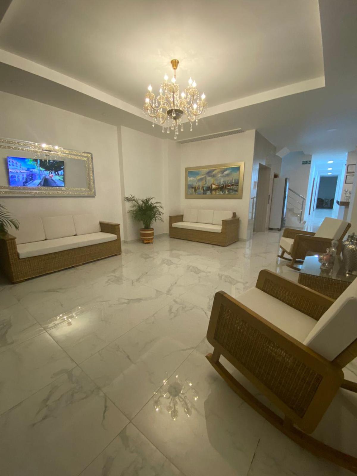 Hotel Olas del Mar 39/50