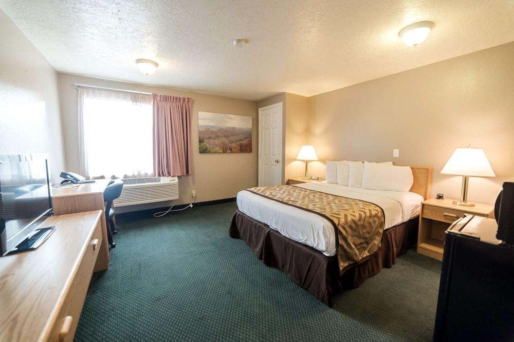 Red Ledges Inn 30/50