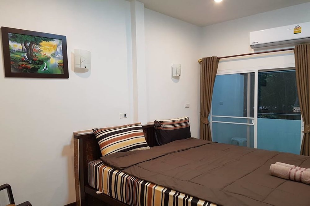 Home Hug Pak Sabai 20/32