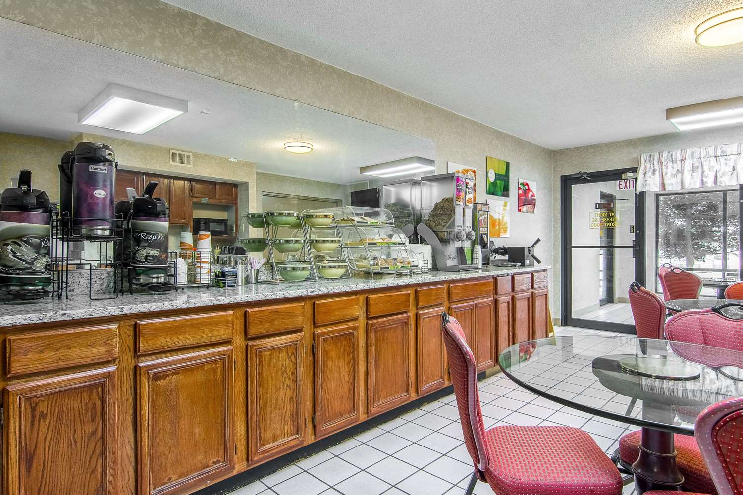 Quality Inn Oakwood - Gainesville 23/29