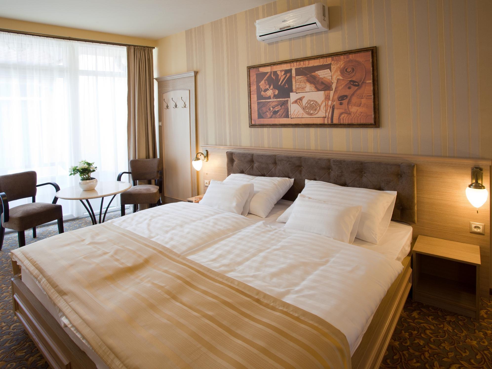 غرفة ديلوكس ثلاثية، Barokk Hotel Promenad Gyor 2/2