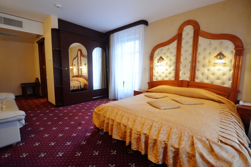 Pegasa Pils Hotel 12/33