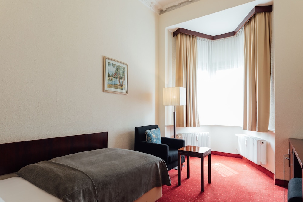 Hotel de France 11/37