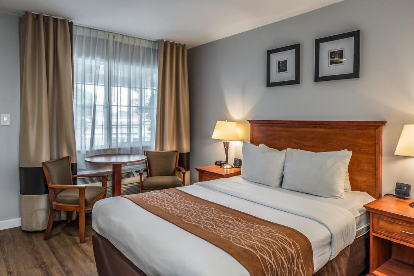 The Inn At 1252 Monterey 11/33