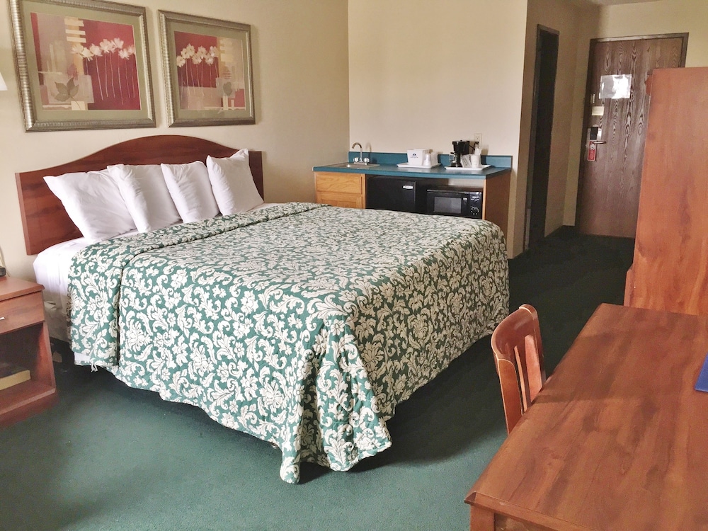 Americas Best Value Inn St. Louis South 21/37