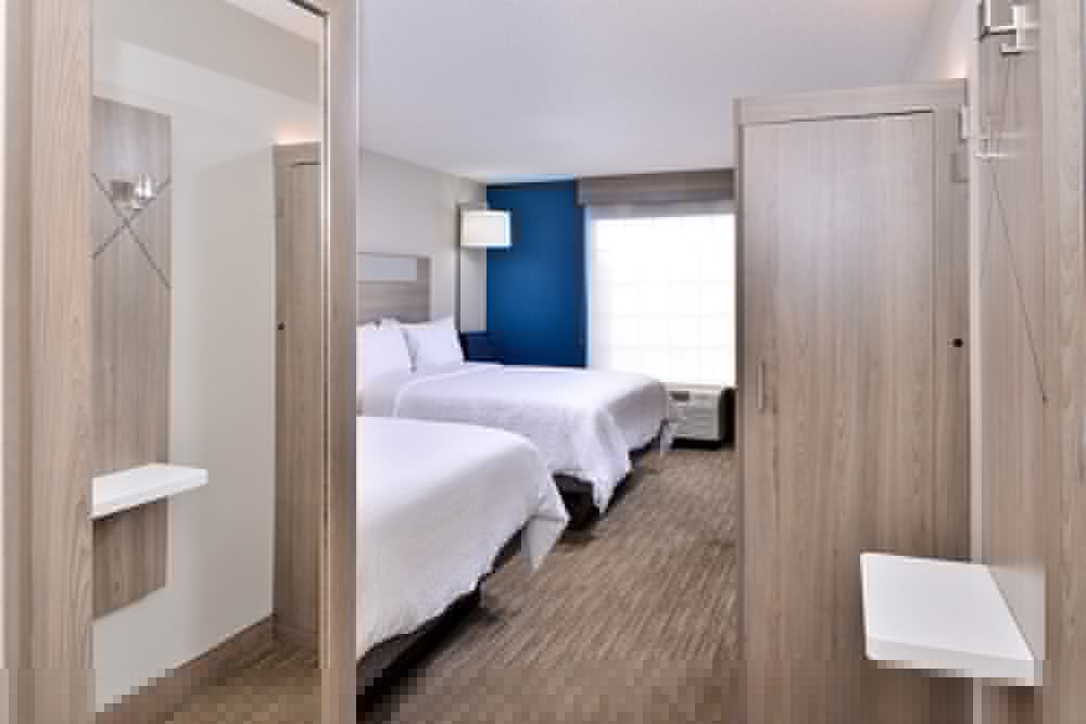 Holiday Inn Express Winston Salem Downtown West 15/56