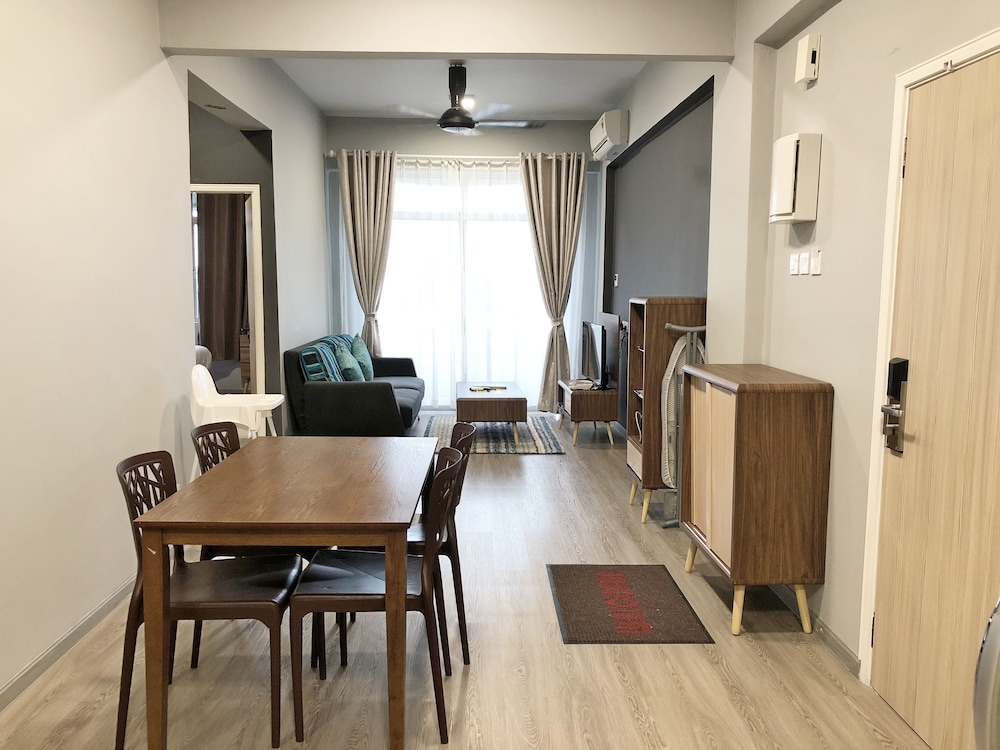 Seaview Apartment 37/50