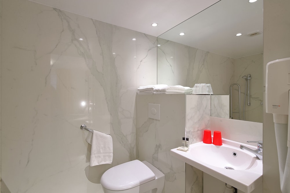 Hotel Hor Les Lumieres 45/50