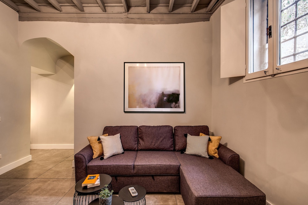 St Eligio Suite 12/21