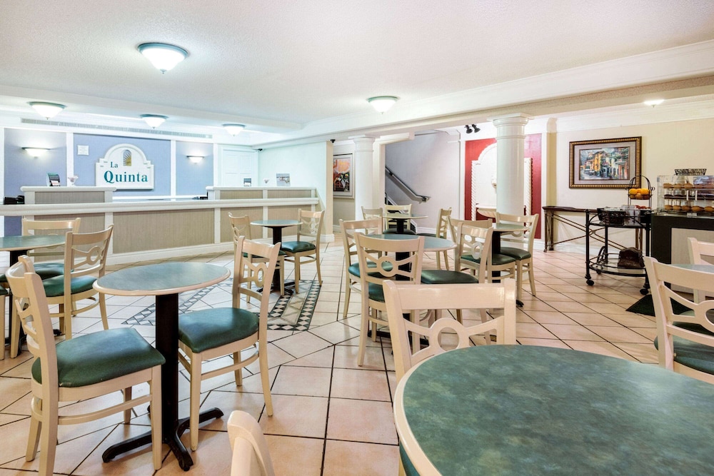 La Quinta Inn Farmington 33/44