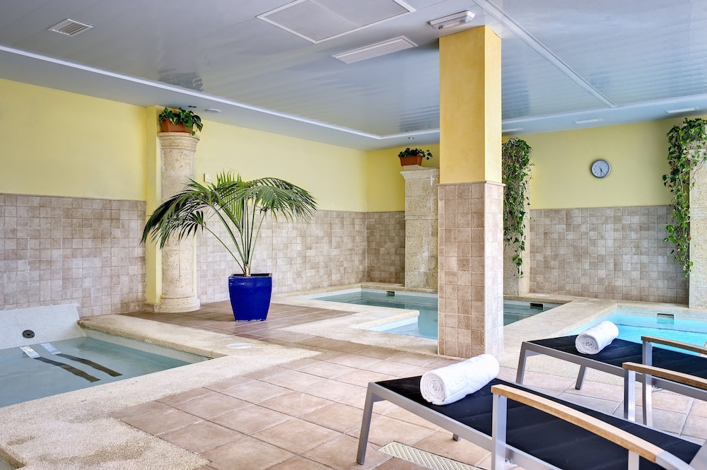 Cabogata Beach Hotel Spa 37/68