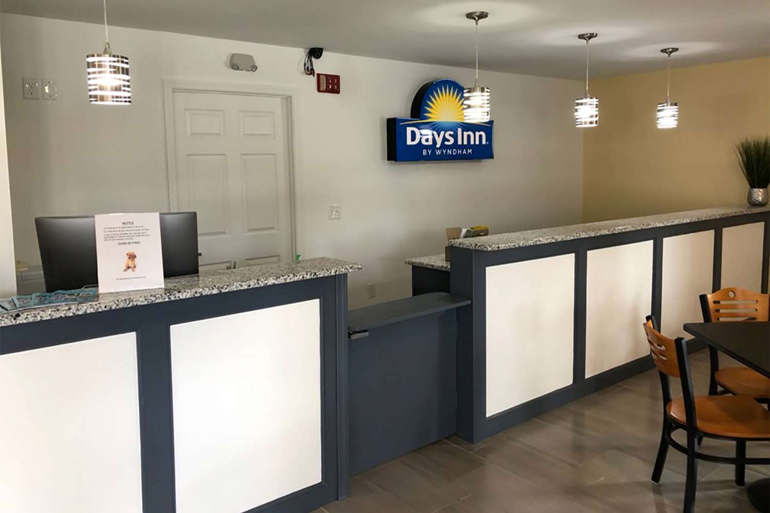 Days Inn by Wyndham Cape Carteret near Emerald Isle 1/13