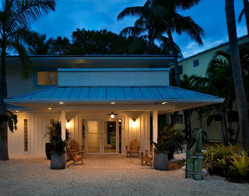 La Siesta Resort & Villas 1/82