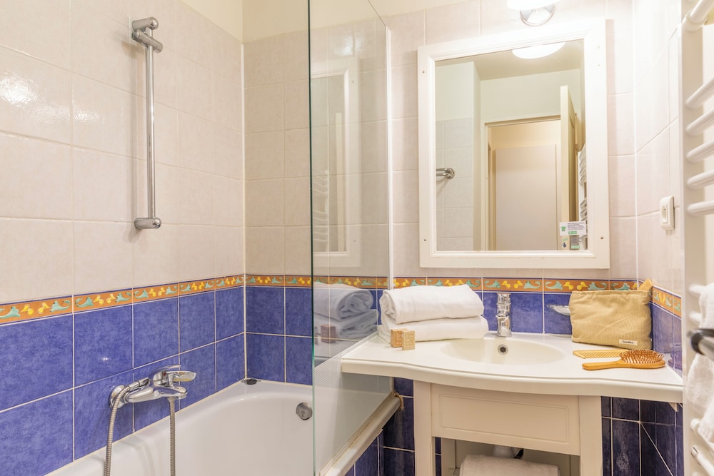 Pierre and Vacances Pont Royale En Provence Holiday Village 49/50