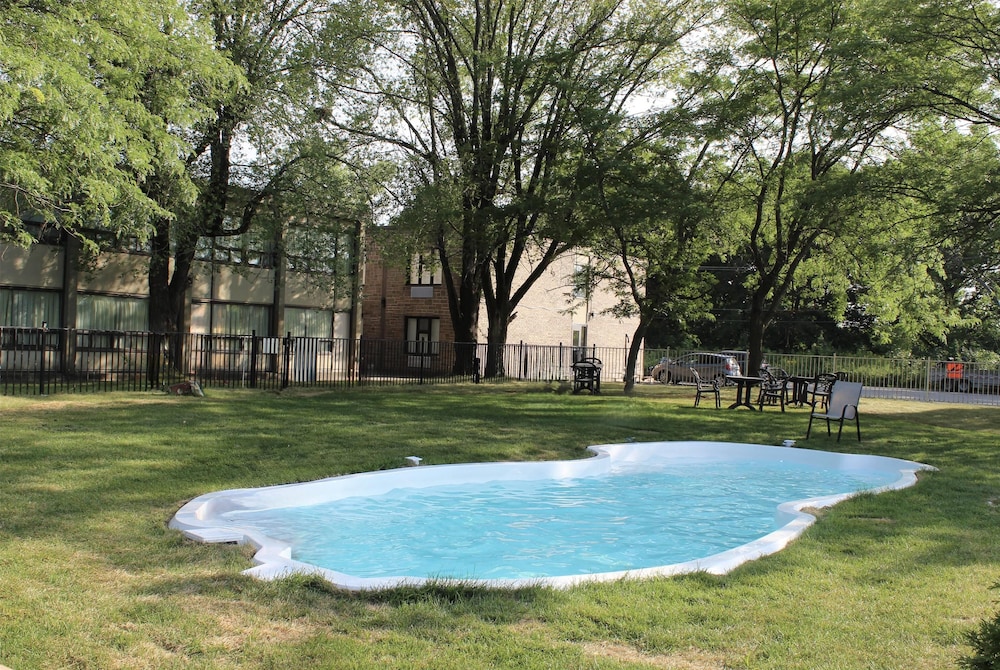 Travelodge by Wyndham Trois-Rivieres 40/44