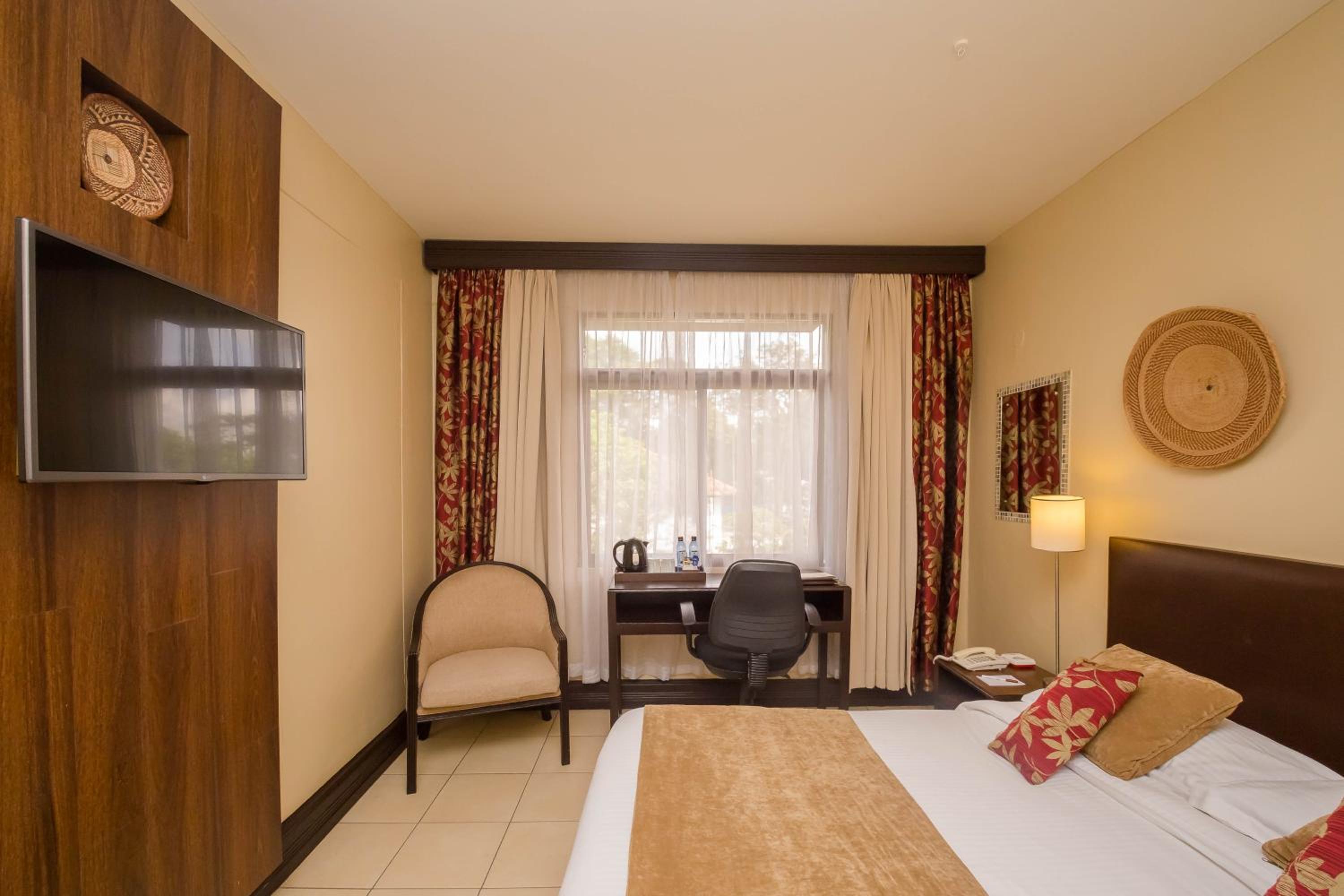 غرفة قياسية بسرير مزدوج، Muthu Silver Springs Hotel Nairobi 8/10