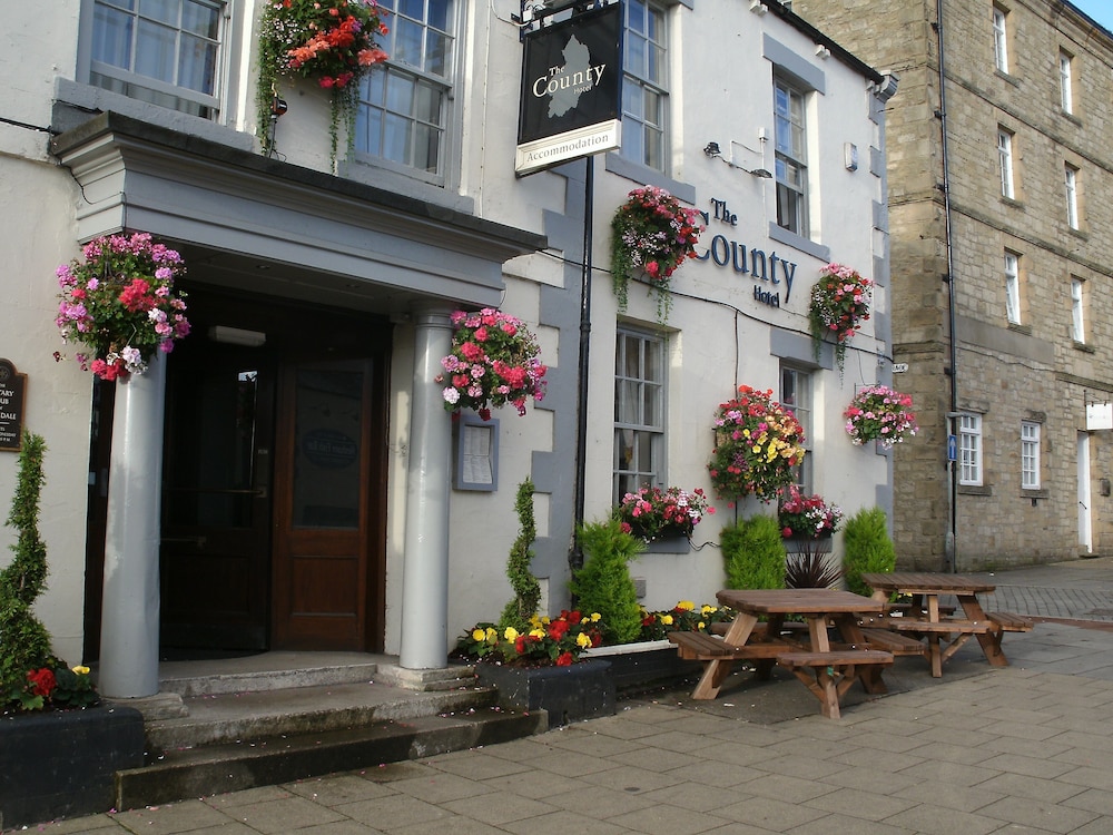 The County Hotel 1/50