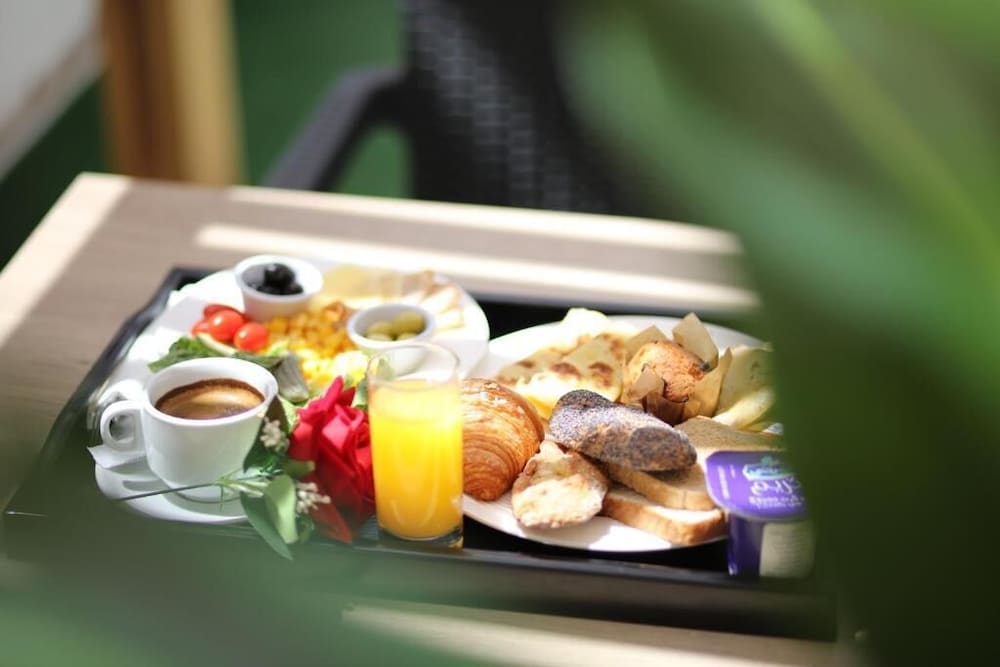 Silver Suites Hotel & Spa 54/63