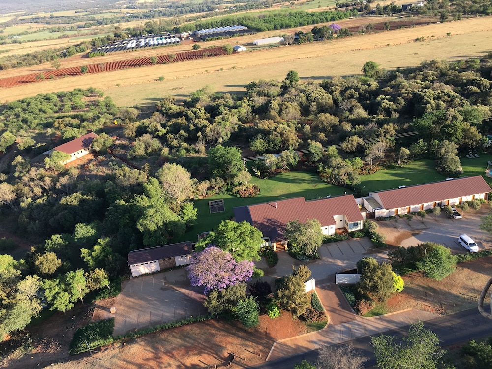 Esther's Country Lodge 26/35
