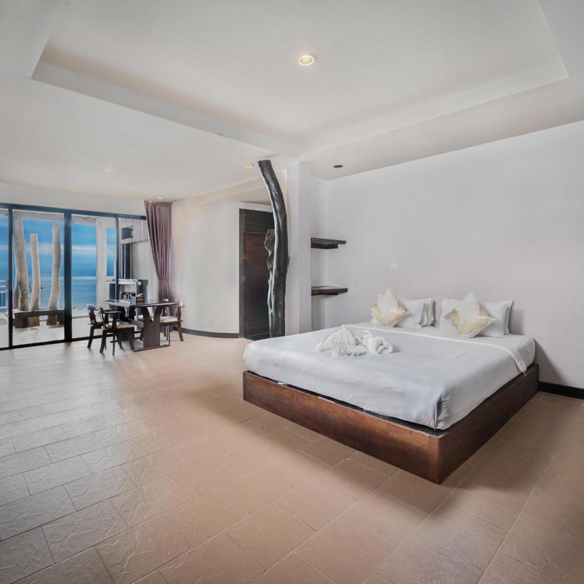 Treasure, Family Suite, Private Pool, Hill Side