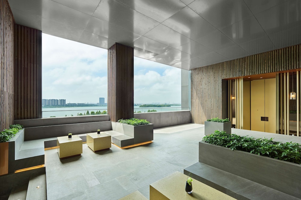 Hilton Suzhou Yinshan Lake 36/72