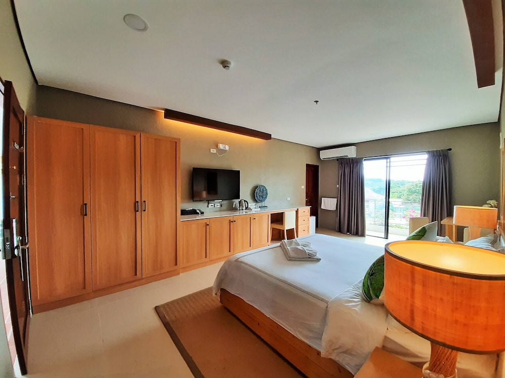 Pearl Vista De Coron Resort Hotel 11/50