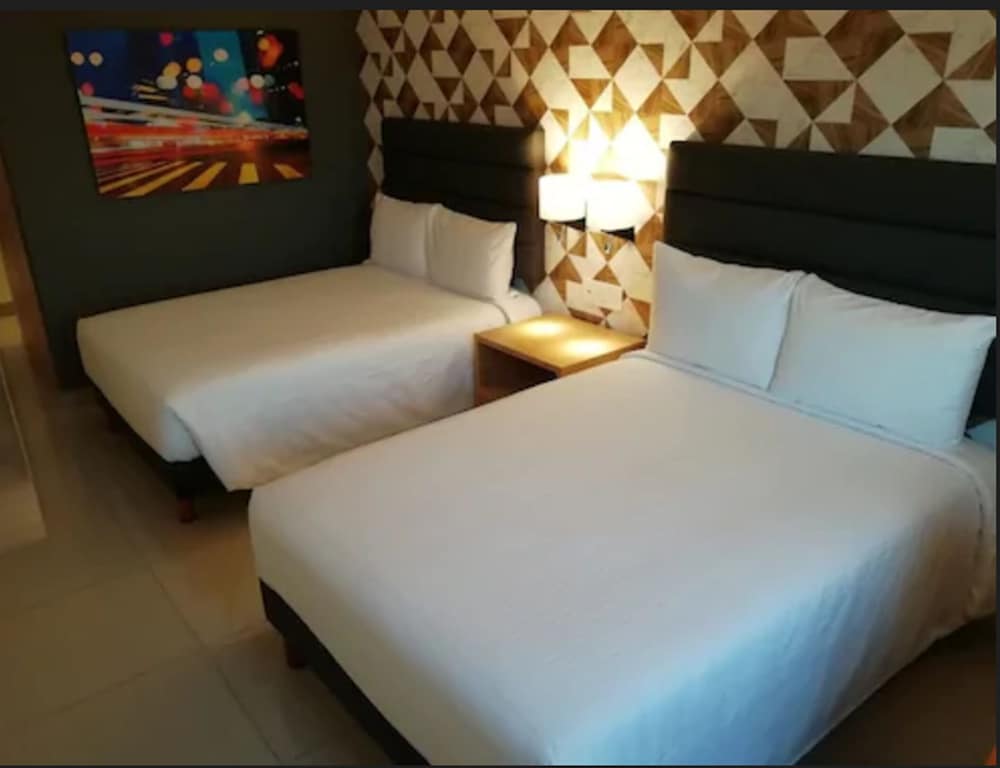 Urbainn Hotel 10/39