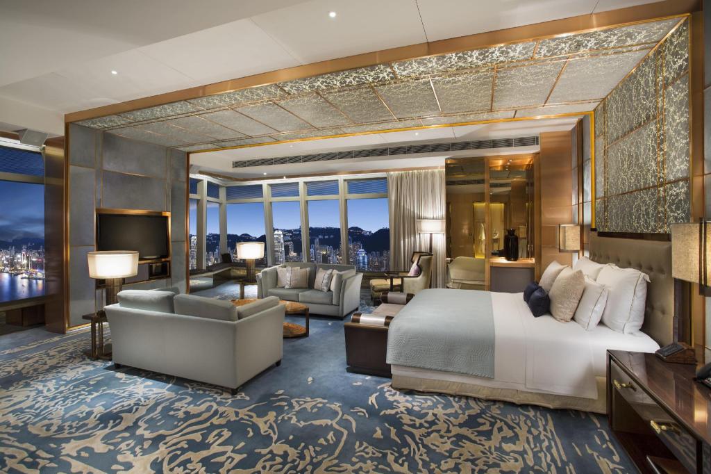1 Bedroom, Presidential, the Ritz, Suite, King Bed, Club Lounge Access, Corner