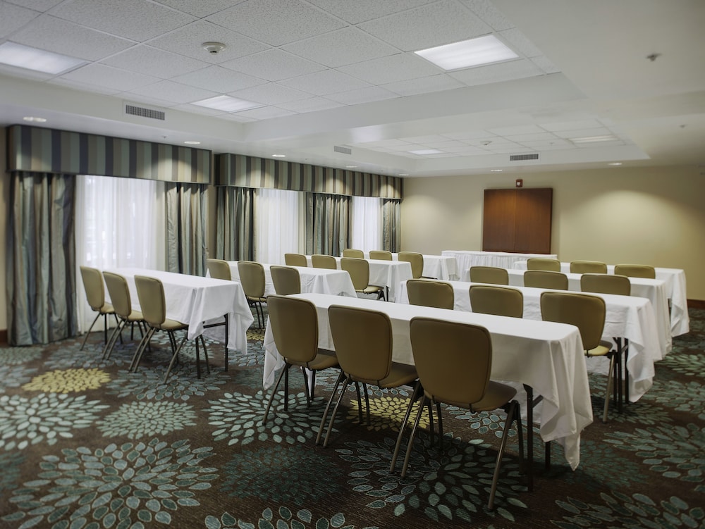 Staybridge Suites Fayetteville Univ of Arkansas 47/51