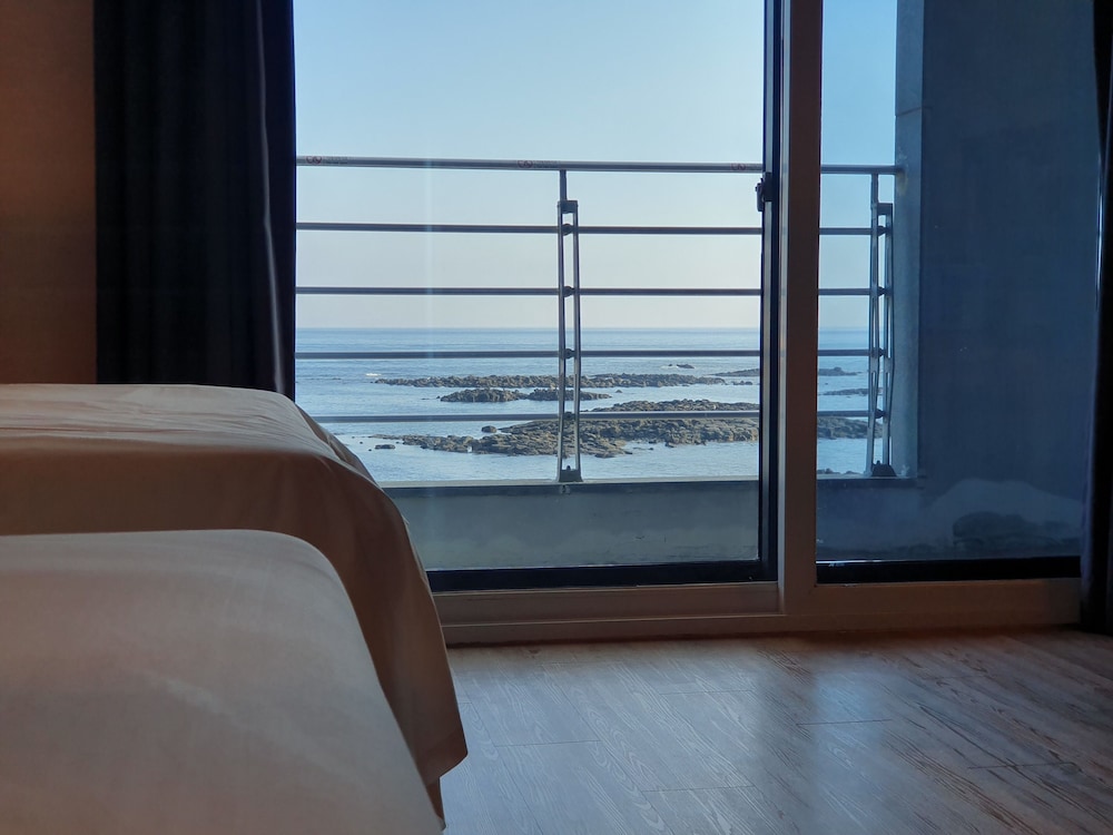 Hotel 52 27/57