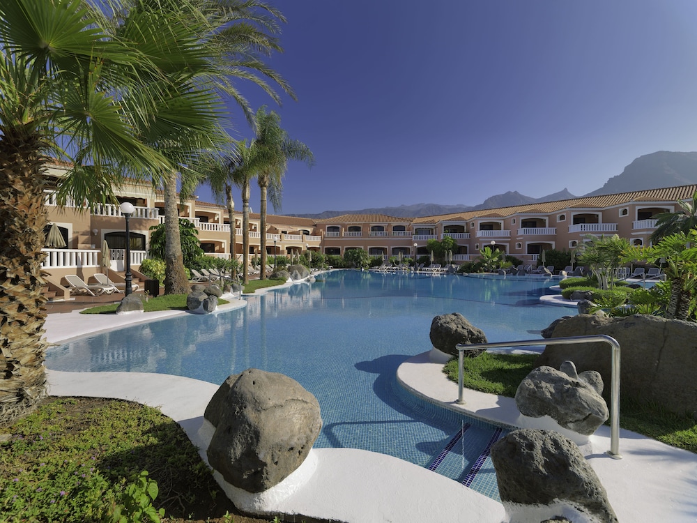 Sol Sun Beach Apartments 4/60