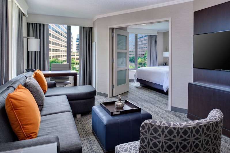 Marriott Suites Chicago O'hare 1/7
