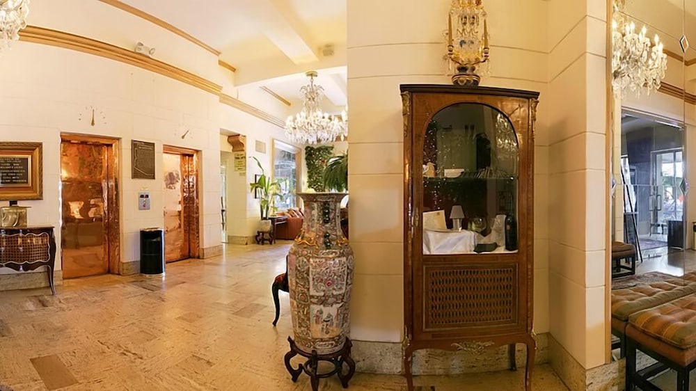 Hotel San Carlos 53/60