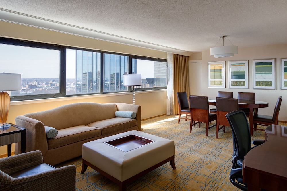 MARRIOTT COPLEY PLACE 32/53