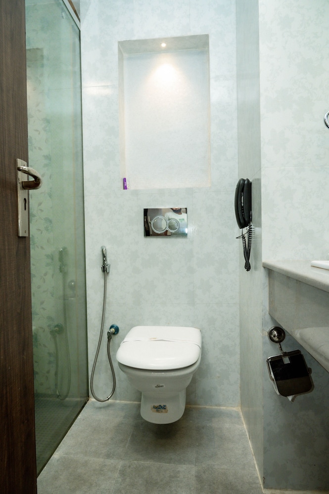 Hotel Mansha Regency 47/50