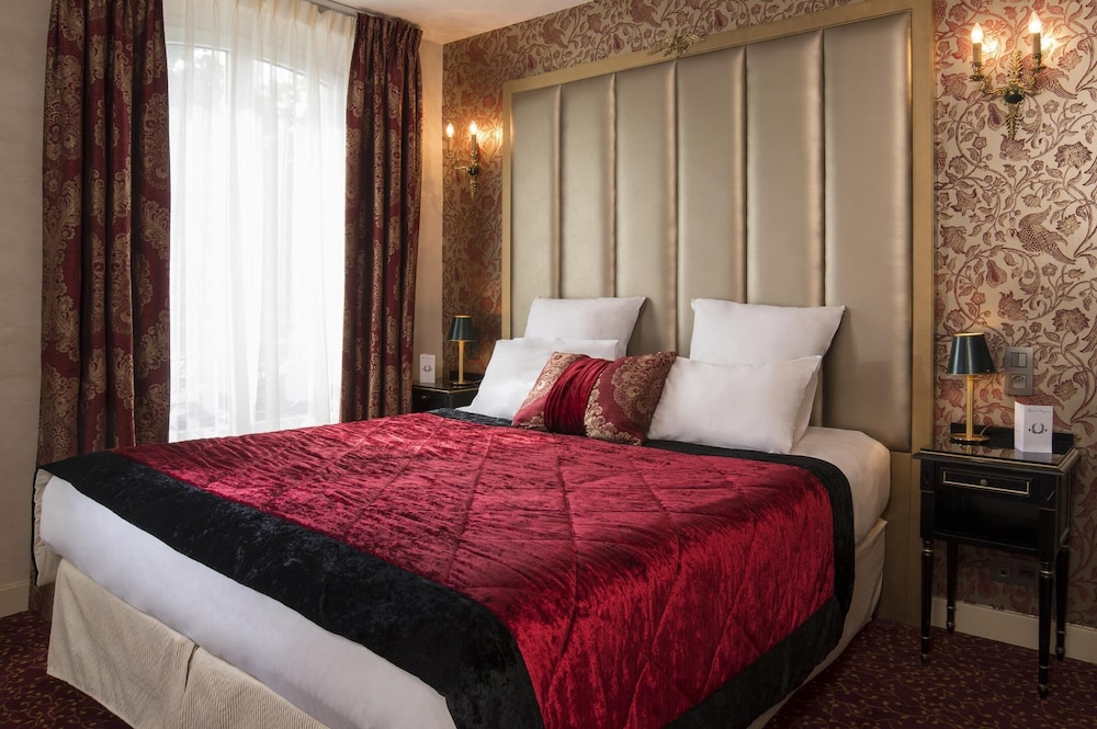 Hotel de L Empereur by Malone 22/64