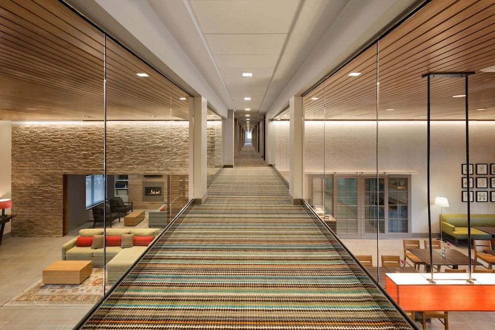 Country Inn & Suites by Radisson Seattle Tacoma International Airport, WA 4/44
