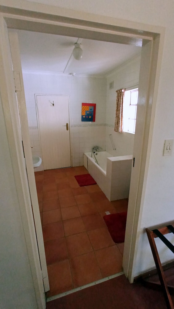 Millgate Cottage 9/49