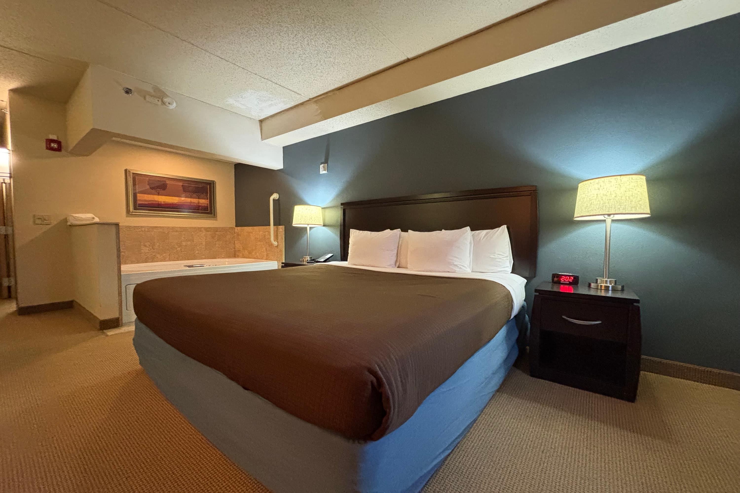 Deluxe, Studio, Suite, King Bed