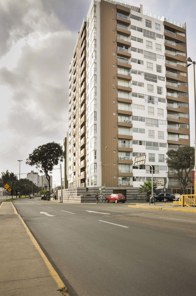 Lux Miraflores Apartments Ocean View 2/24